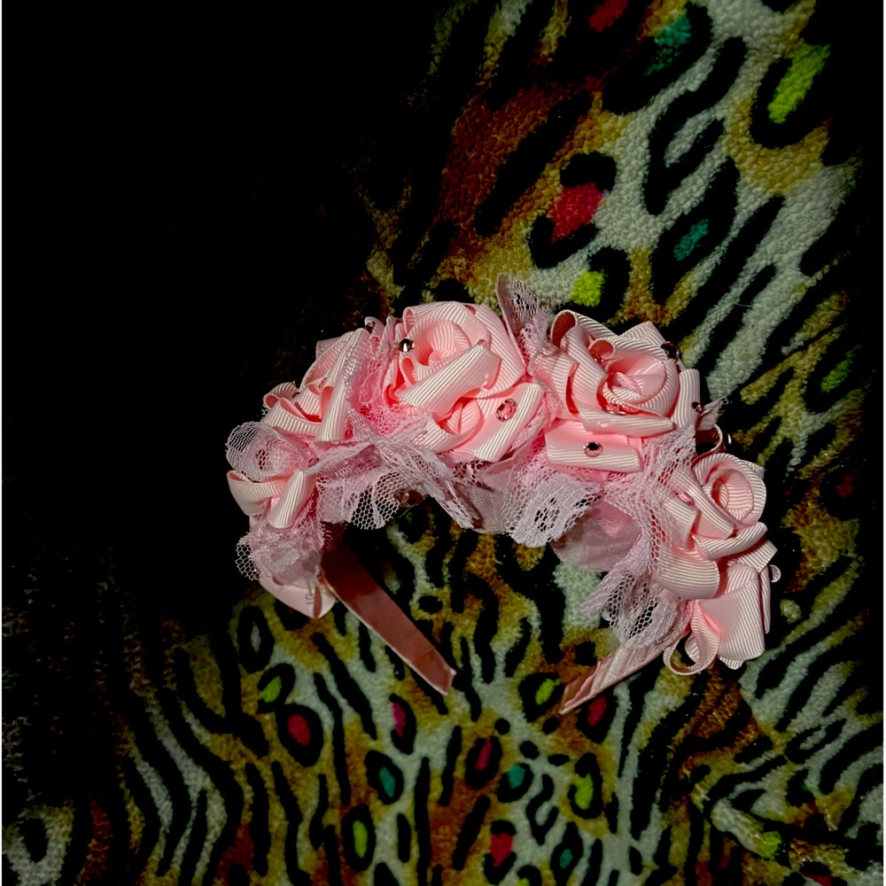 NWOT Tarina Tarantino limited edition floral headband (Collector’s Item)